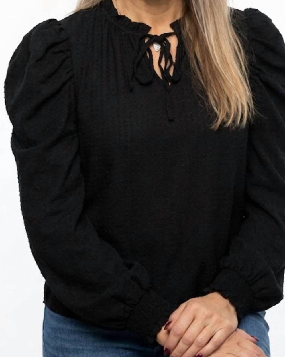 NEW THML long sleeve blouse in black